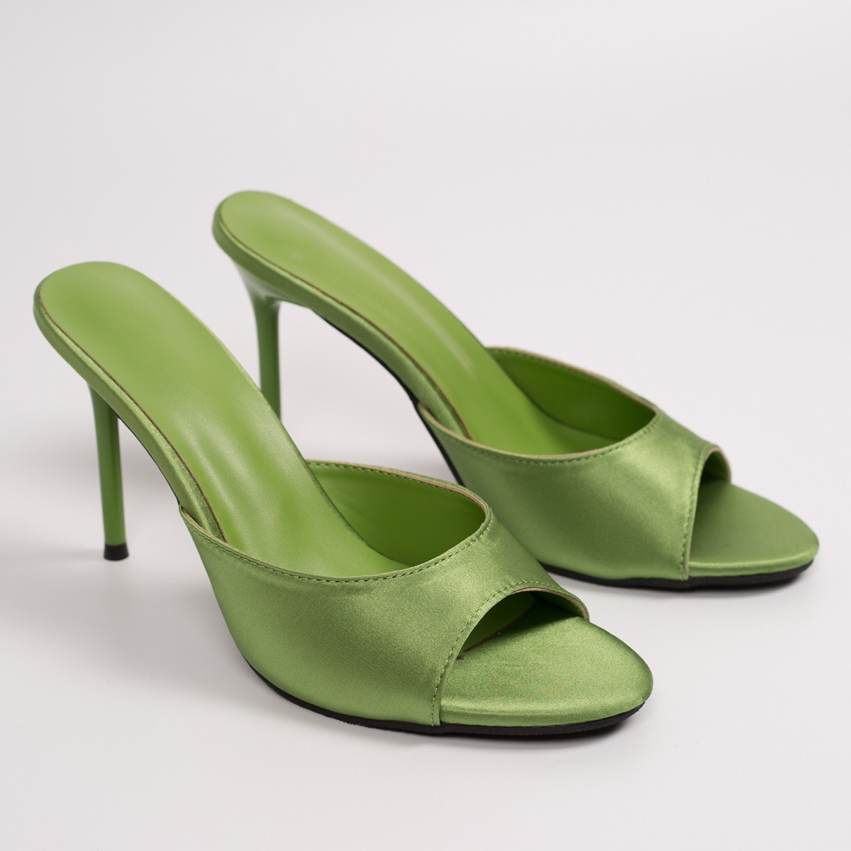 صنادل نسائية فاخرة ذات كعب عال - مراجعة Women Formal Wear Brands وسعره
