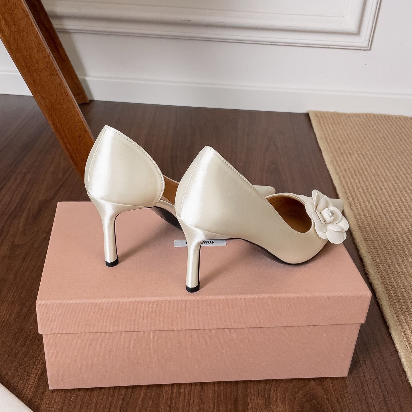 أحذية نسائية بكعب عالٍ مدبب من - مراجعة Formal Women Daily Wear Footwear وسعره